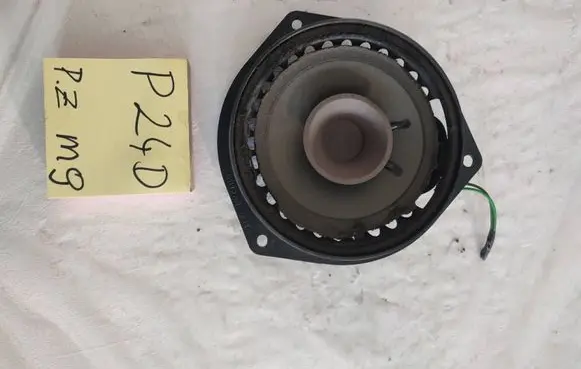Volkswagen Golf IV Rear door speaker 090379280