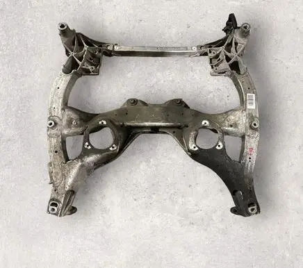 BMW 5 F10 F11 Front subframe 6796692 VT6N63