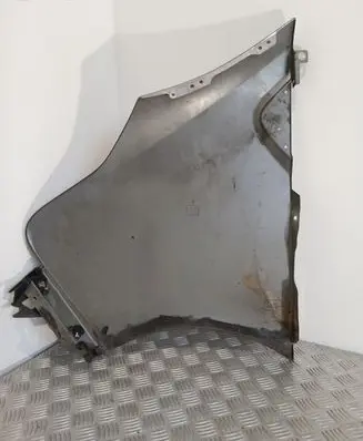 Renault Trafic III (X82) Fender 9867546