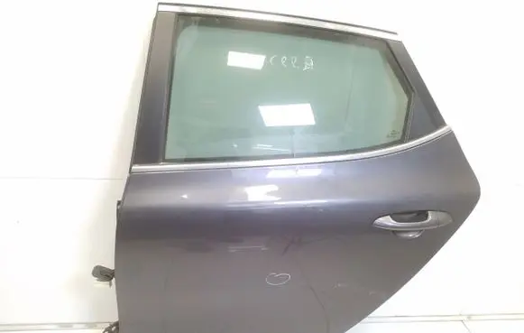 KIA Ceed Rear door