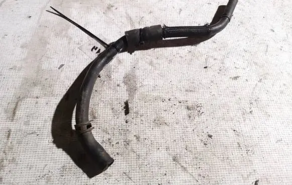 Toyota RAV 4 (XA20) Engine coolant pipe/hose