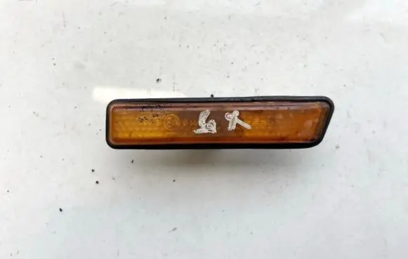 BMW X5 E53 Front fender indicator light 015e130144