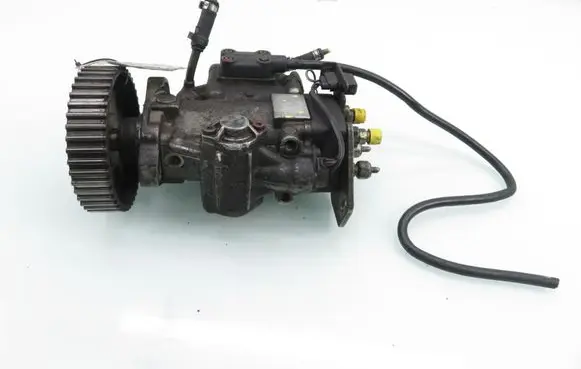 Audi 80 90 S2 B4 Fuel injection high pressure pump 0460404998 028130108M