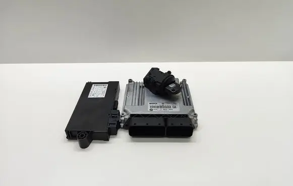 BMW 5 E60 E61 Engine ECU kit and lock set 0281013500 7803369 6943814