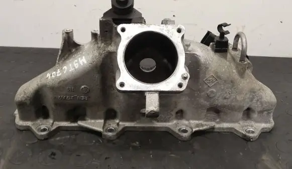 Renault Master III Intake manifold 140032042R