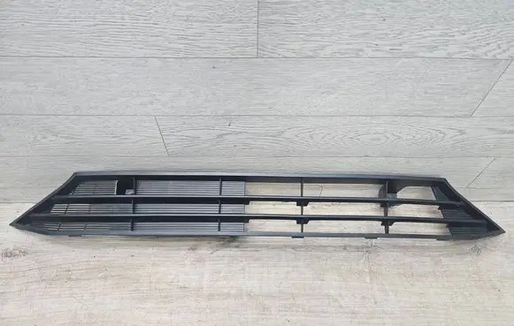 Mitsubishi Space Star Front bumper lower grill 6402A570