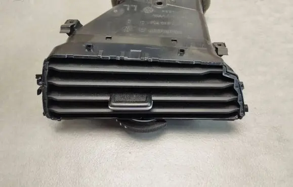 Volkswagen Golf Sportsvan Dashboard side air vent grill/cover trim 517819710 517819704