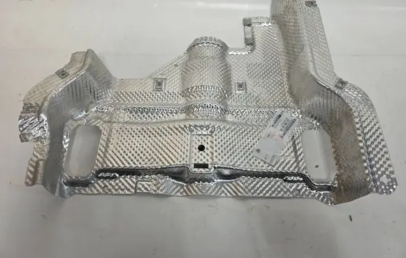 Mercedes-Benz GLE W167 Exhaust heat shield A1676804008