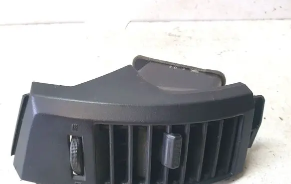 Mazda 5 Dash center air vent grill C236GM932