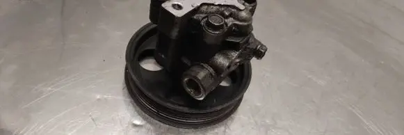 Opel Insignia A Power steering pump 55563329