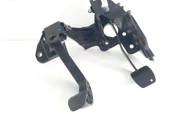 Renault Master III Pedal assembly 8200672233 8200672367
