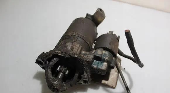 Volkswagen PASSAT B5 Starter motor