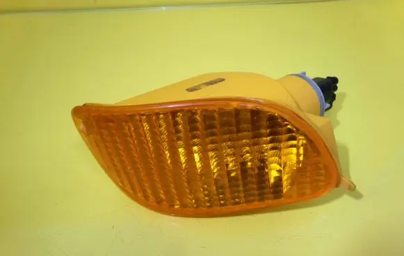 Front indicator light