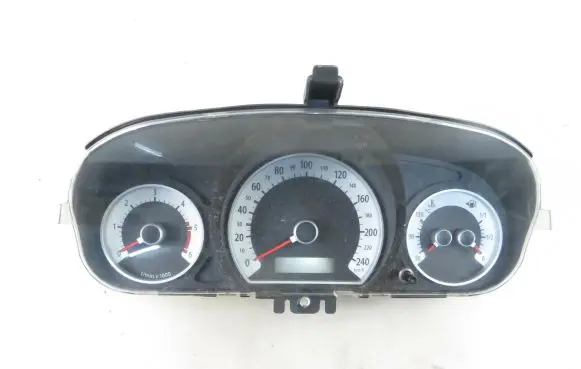KIA Ceed Speedometer (instrument cluster) 940031H091