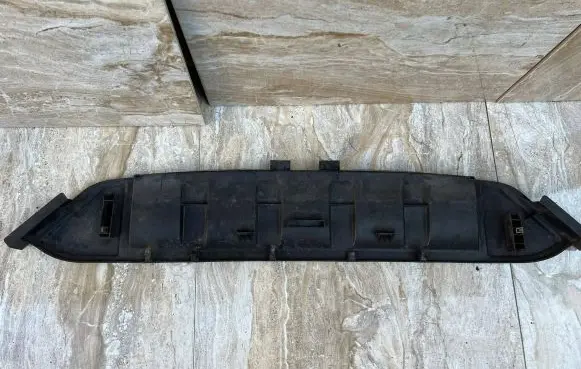 Audi Q7 4L Radiator mount bracket 4L0121285