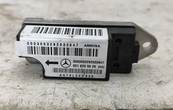 Mercedes-Benz E W210 Airbag deployment crash/impact sensor 0018205626 0003003292033647 92033647