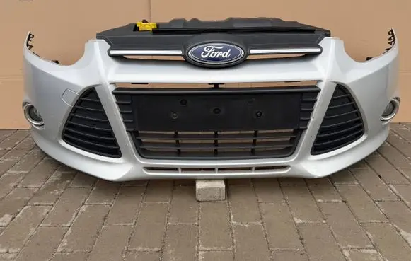 Ford Focus Front bumper BM5117757A