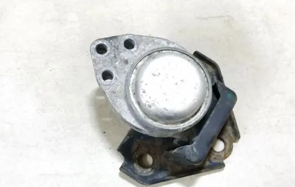 Ford Fusion Engine mount bracket