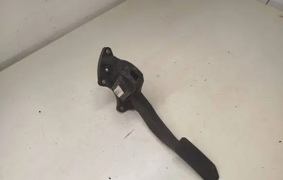 Land Rover Discovery Sport Accelerator throttle pedal FK729F836AB