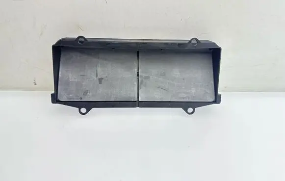 Nissan Juke II F16 Quarter panel pressure vent 8200213712
