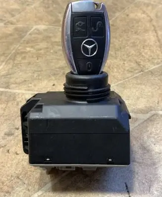 Mercedes-Benz E W212 Ignition lock A2189054701