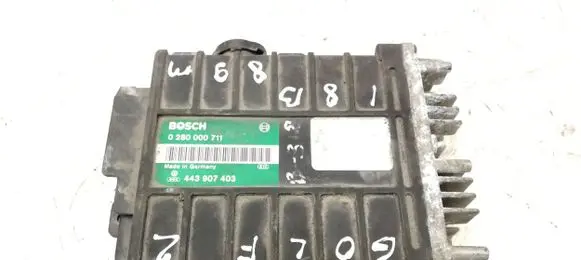 Volkswagen PASSAT B3 Engine control unit/module 0280000711 443907403