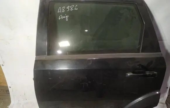 Dodge Journey Rear door juodos