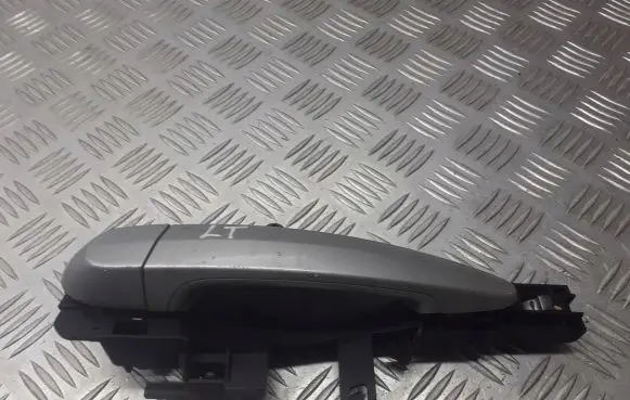 BMW 1 E81 E87 Rear door handle trim 