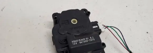 Mazda 5 Air flap motor/actuator 8610007070 HB601BA6R01