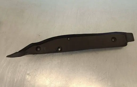 Mercedes-Benz E W213 Fender end trim A2138890025