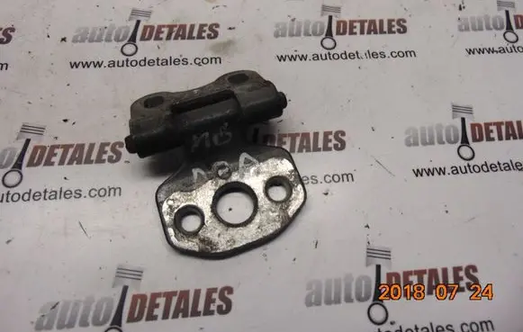Mercedes-Benz E W210 Front door lower hinge 