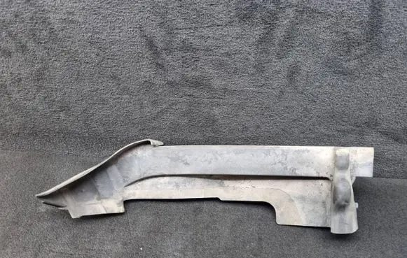 Audi Q7 4M Fender end trim 4M0821169C