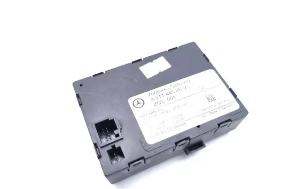 Mercedes-Benz E W211 Gateway control module A2114452600 A2115403545