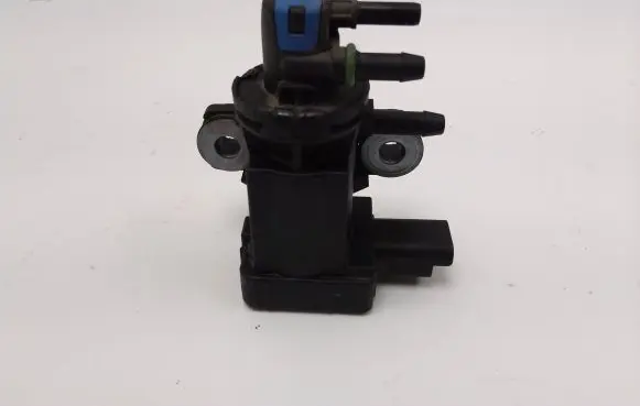Ford Kuga II Turbo solenoid valve 9808206880