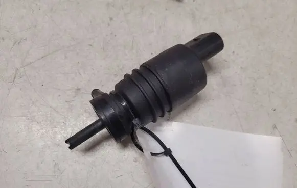 BMW X5 E53 Windscreen/windshield washer pump