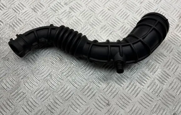 Nissan Micra Turbo air intake inlet pipe/hose 1657500QAD 8200500383