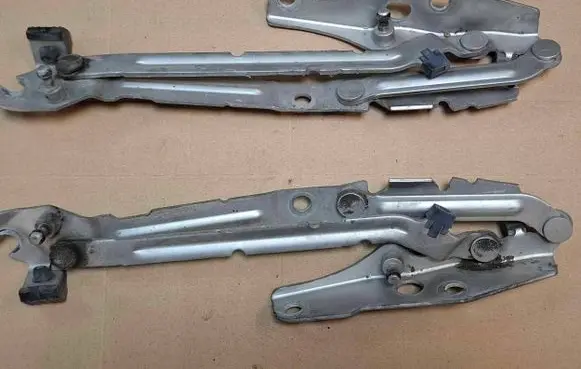 Volvo S80 Tailgate/trunk/boot hinge