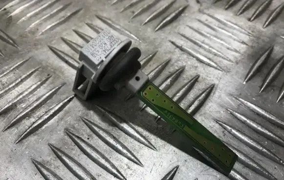 Interior temperature sensor