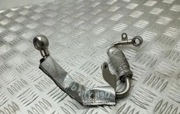 Coolant pipe/hose