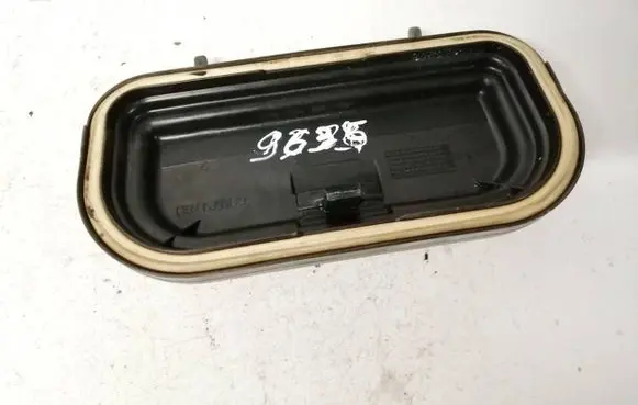 Peugeot 806 Headlight/headlamp dust cover 60979780