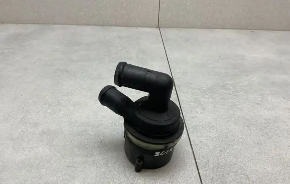 Volkswagen Scirocco Electric auxiliary coolant/water pump 5N0965561A