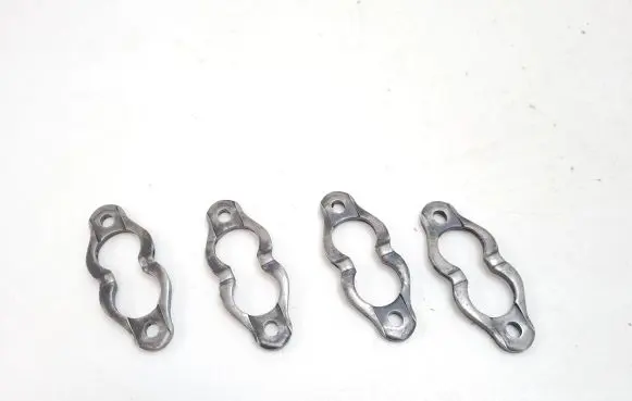 Volkswagen Golf VI Fuel Injector clamp holder