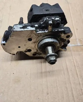 Opel Vivaro Fuel injection high pressure pump 0445010031