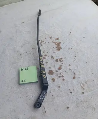 Volkswagen Golf III Front wiper blade arm 84512546853