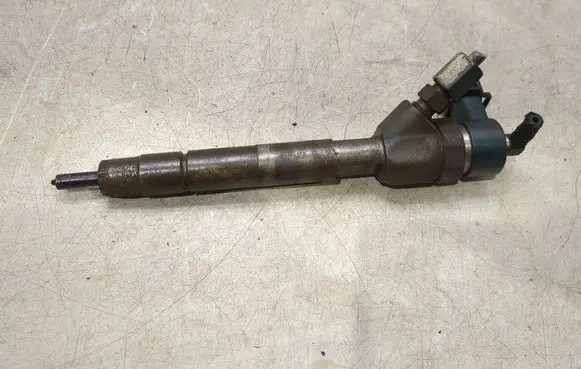 Fuel injector