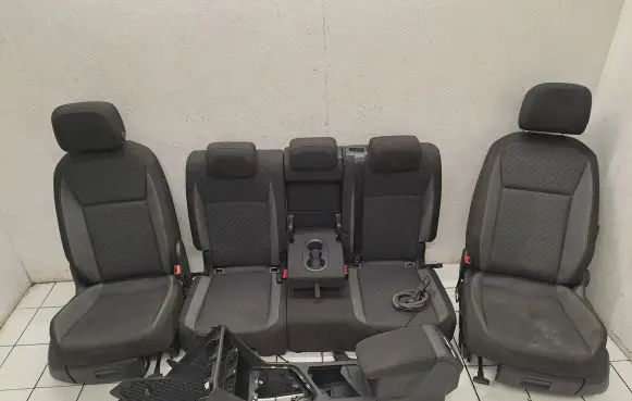 Volkswagen Tiguan Seat set 5QA881105 5NA963561B 5NA885344B
