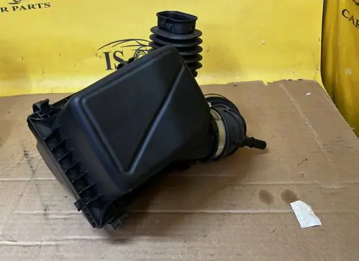 Ford Kuga III Air filter box LX619R504MA
