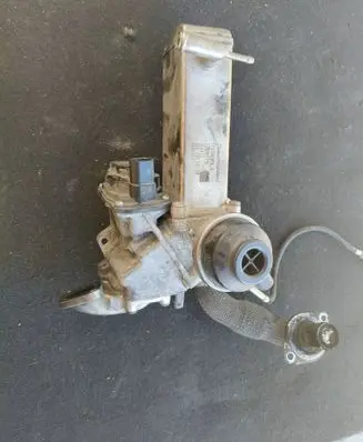 Audi Q5 SQ5 EGR valve cooler FTH090916 059131511BM 253160119