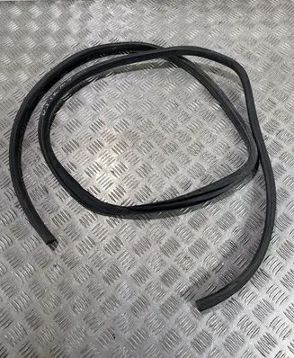 Subaru Forester SJ Front door rubber seal