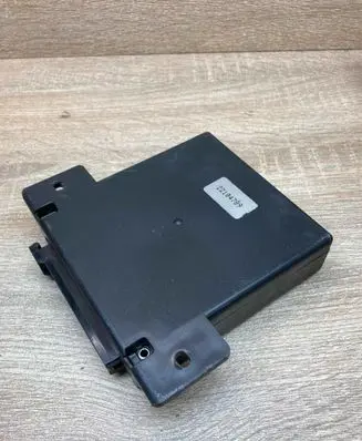 Opel Omega B1 Air suspension control unit module (rear) 22104789